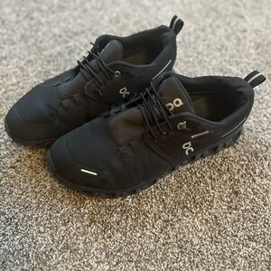 On Running Women’s Black Sneakers